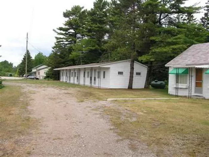 Undetermined Nuabinway Motel - Real Estate Photo